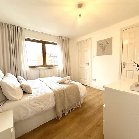 Private Room With En-Suite And Parking In Shared Flat Glasgow Luaran gambar