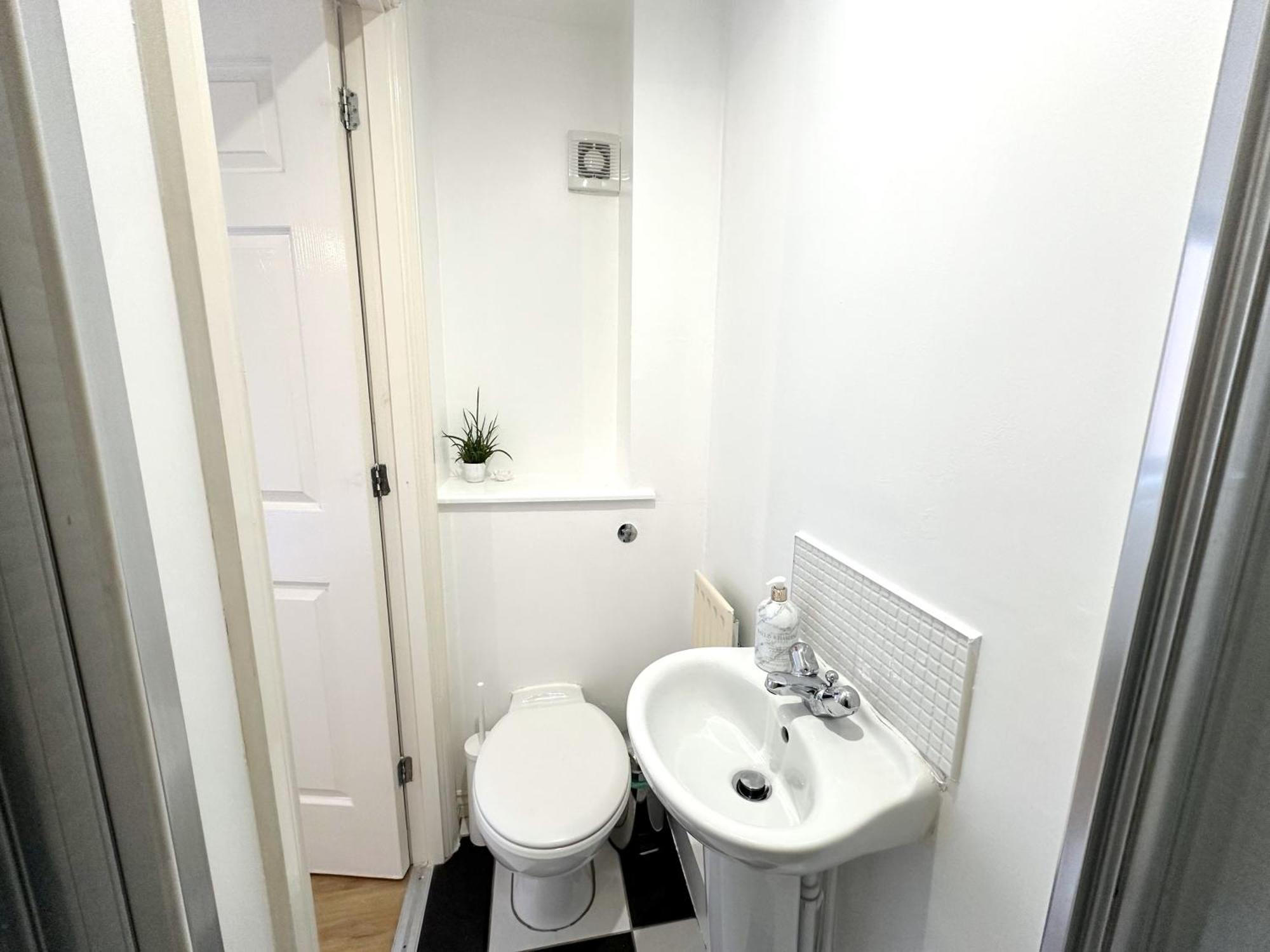 Private Room With En-Suite And Parking In Shared Flat Glasgow Luaran gambar